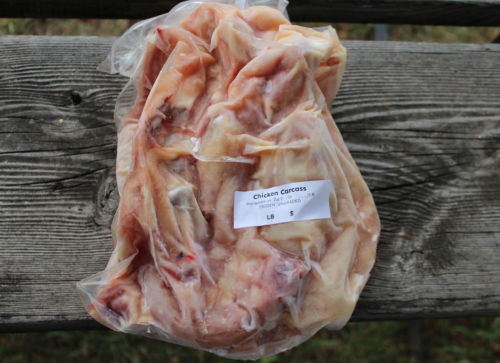 [KWNF-0033] Chicken Carcasses